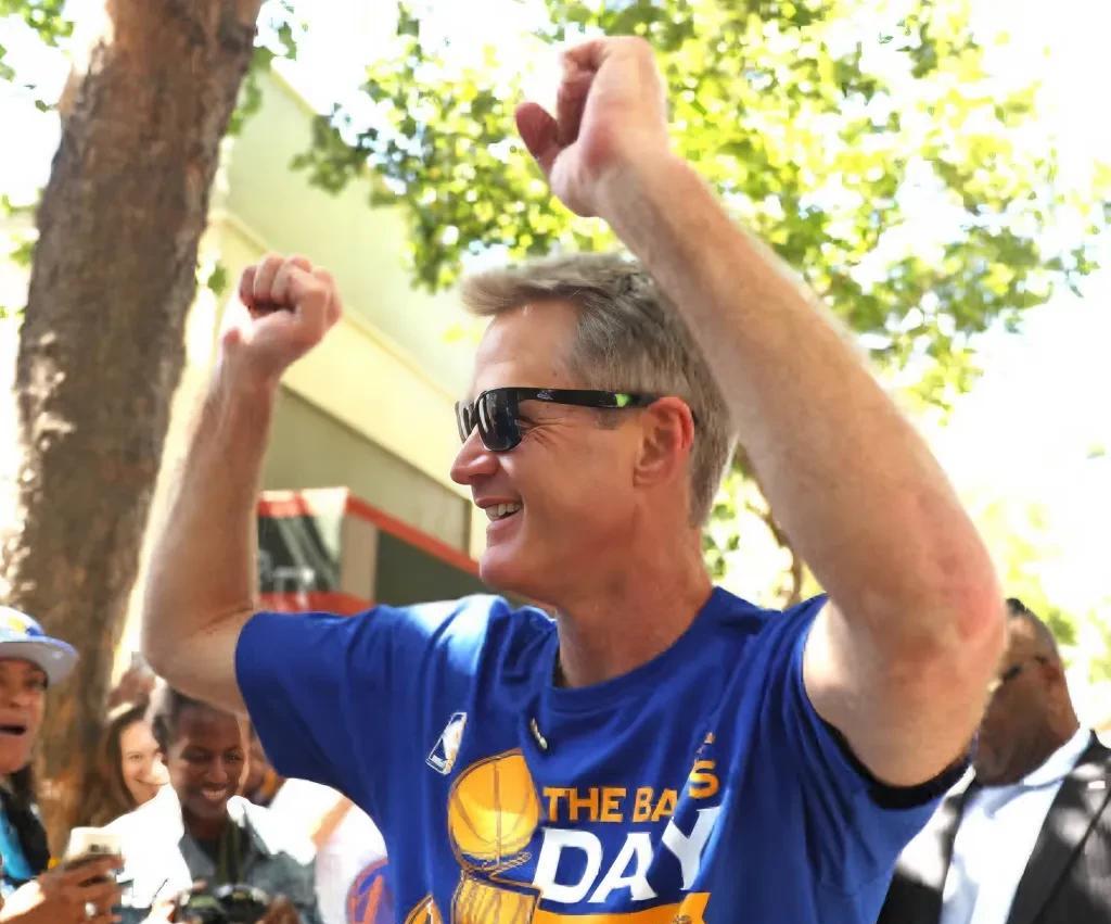 转会期NBA常规赛传出新动向；克里夫兰骑士止住颓势；管理层表态——底气十足；训练强度明显提升的简单介绍-pg麻将胡